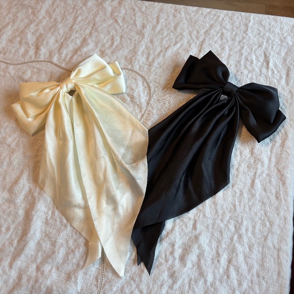 Black Ivory Set of Two Satin Hair Bows Barrettes - Picture 1 of 9